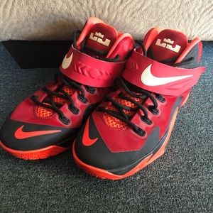 Nike Lebron Soldier 8
